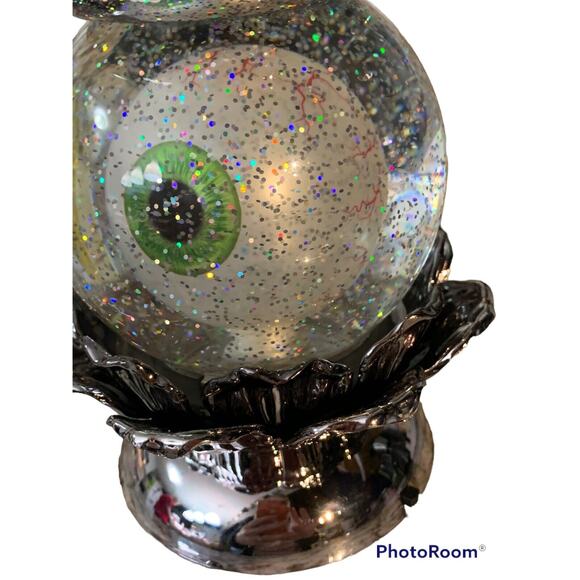 Bath & Body Works 2022 Gothic Eyeball Waterglobe Pedestal Candle Holder New rare - Picture 7 of 9